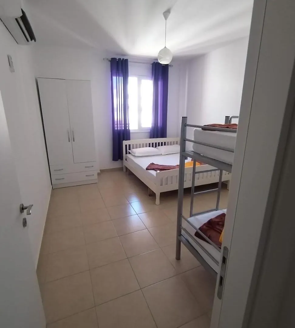 Apartamento Apartman Shengjin 1